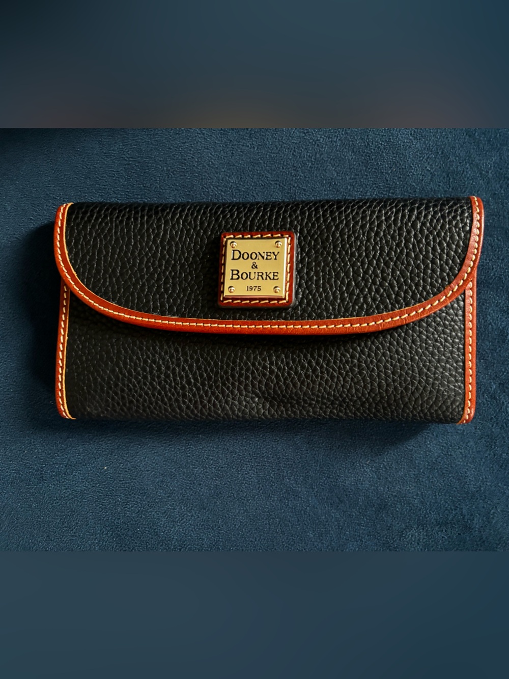 Vintage Dooney & Bourke Pebble Grain Continental Clutch Wallet